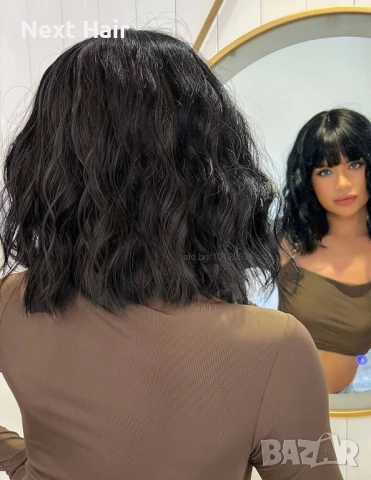 Черна къса вълнообразна хелоуин парти перука с бретон, снимка 4 - Аксесоари за коса - 51120065