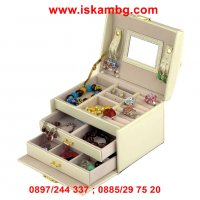 Кутия тип куфар - за бижута, снимка 5 - Подаръци за жени - 28388145