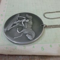 Медальон със синджир имитационна бижутерия - 22 гр., снимка 3 - Колиета, медальони, синджири - 43078064