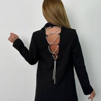 Елегантно сако с ефектен гръб с камъни в черно, снимка 1 - Сака - 43433720