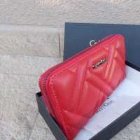 Червено портмоне  Calvin Klein код SG611, снимка 3 - Портфейли, портмонета - 35858942