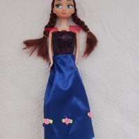 Оригинална  пееща кукла Anna от Frozen , снимка 2 - Кукли - 43441490