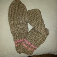 Ръчно плетени детски чорапи от вълна, снимка 2 - Чорапи - 38766916