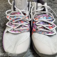 Страхотни маратонки Nike Kyrie 5 , снимка 3 - Маратонки - 35202298
