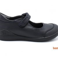 Детски сандали за момичета Biomecanics, снимка 4 - Детски сандали и чехли - 35195798