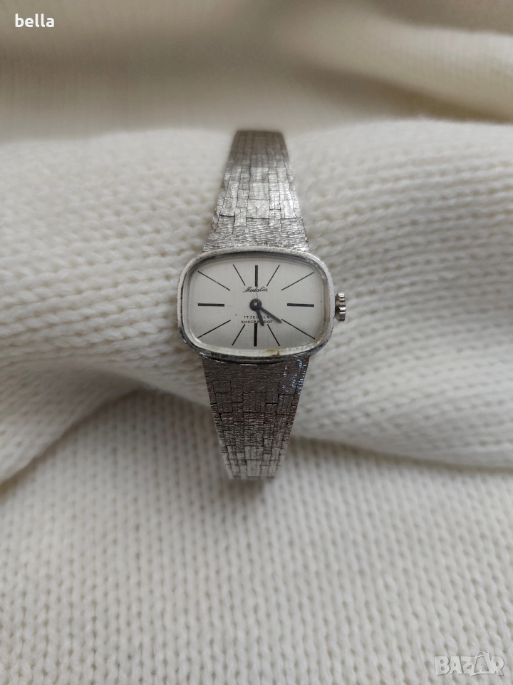 Сребърен елегантен механичен дамски часовник Medalia 17 камъка,проба сребро 835 , снимка 1