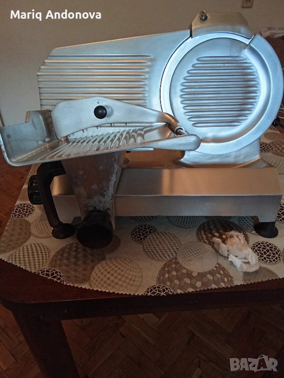 Професионална машина за рязане на месо,колбаси и разни, снимка 1