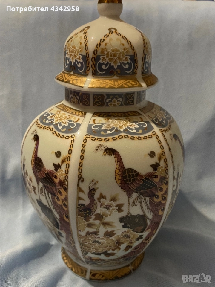 Tilia.Порцеланова ваза с капак., снимка 1