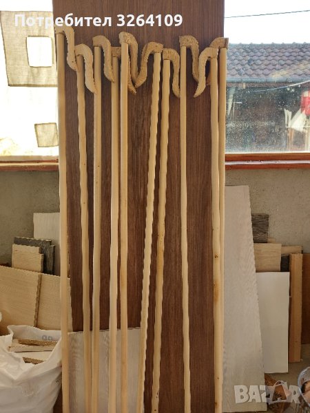 Коледарски  геги  .Големите  180см  и  малки  за  деца  120см  съхраняващи  бита  и  нравите  ни., снимка 1