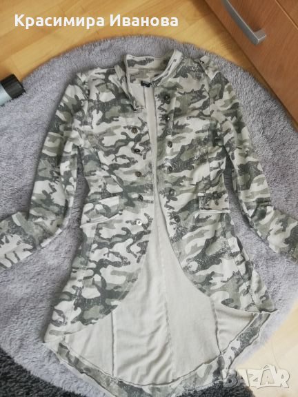 Камуфлажен тренч размер хс без забележки , снимка 1