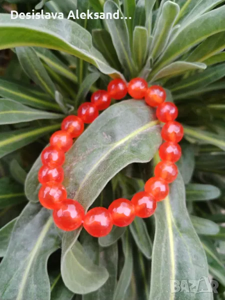 Гривна с фесетирани камъни карнеоли, снимка 1