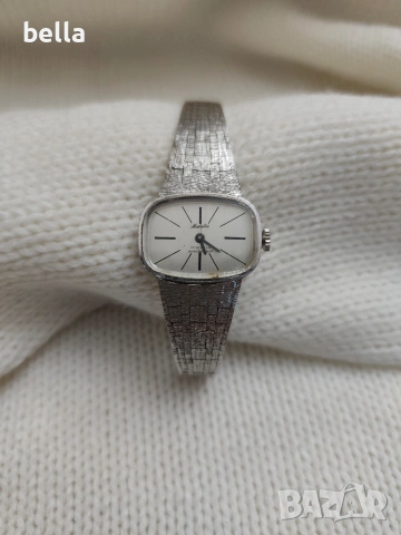 Сребърен елегантен механичен дамски часовник Medalia 17 камъка,проба сребро 835 