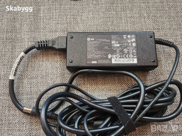 Оригинални зарядни за лаптоп, снимка 2 - Кабели и адаптери - 51641095