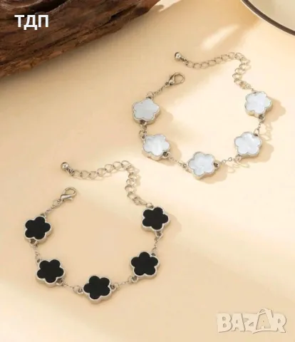 Дамска гривна от медицинска стомана модел Alhambra by Van Cleef & Arpels , снимка 2 - Гривни - 49548279