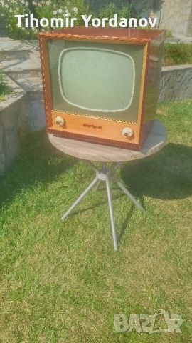 Телевизор Опера., снимка 2 - Антикварни и старинни предмети - 51588074