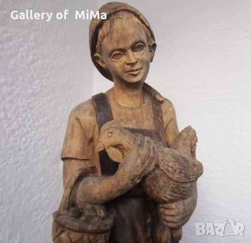 57 см. Момиче с петел Невероятна много стара дървена статуя , снимка 1 - Статуетки - 28940369