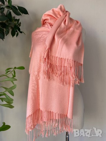 Коралово розов шал от 100 % кашмир, снимка 4 - Шалове - 42932328
