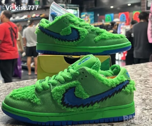 Нови обувки Nike 