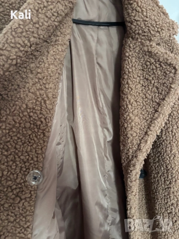 Бежово палто, снимка 2 - Палта, манта - 53485771