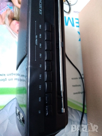 Радиоприемник GRUNDIG Concert Boy 230, снимка 3 - Радиокасетофони, транзистори - 52049540