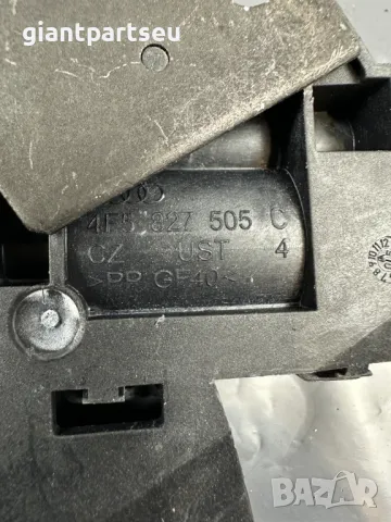 Брава за БАГАЖНИК AUDI VW PASSAT B6 4F5827505, снимка 2 - Части - 49136393