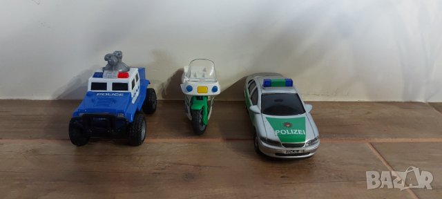 Продавам колекция полицейски кола мотор джип, снимка 8 - Колекции - 40167265