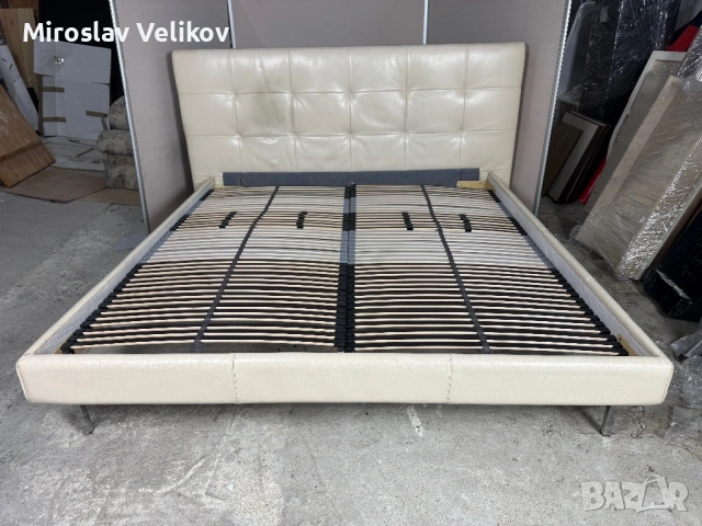 Спалня от кожа в добро състояние !