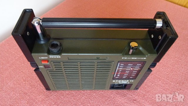 Vintage Sony ICF-111L   AM/FM Radio, 1970's  Japan, снимка 6 - Радиокасетофони, транзистори - 33036844