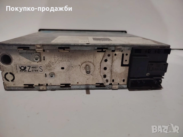 стар касетофон Blaupunkt за ретро автомобил opel audi BMW Mercedes wv от началото на 90те, снимка 4 - Части - 53585883