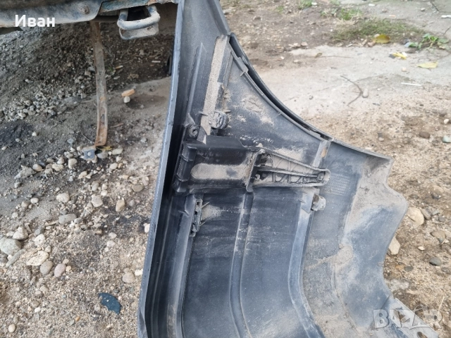 предна и задна брония VW Golf 3, снимка 5 - Части - 52404278