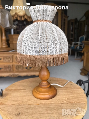 Винтидж настолна лампа 