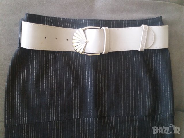 Дамска черна пола със сребристи ивици