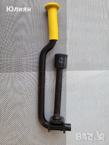 Ключ за гуми Рено , снимка 1