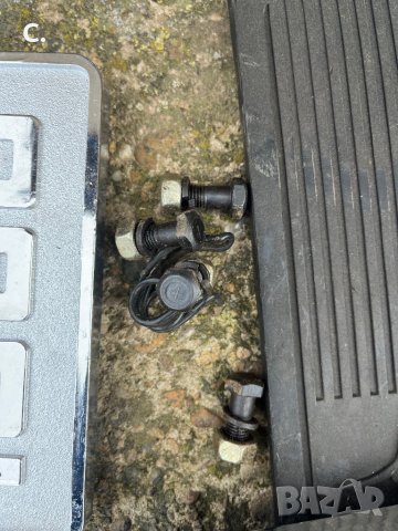 Москвич авточасти АЗЛК 408.412, снимка 12 - Части - 43611793