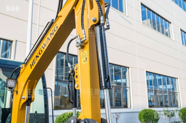 Продавам багер Hengwang HW 30, снимка 10 - Индустриална техника - 53217199