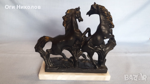 Красива пластика-композиция на коне, снимка 5 - Антикварни и старинни предмети - 51708570
