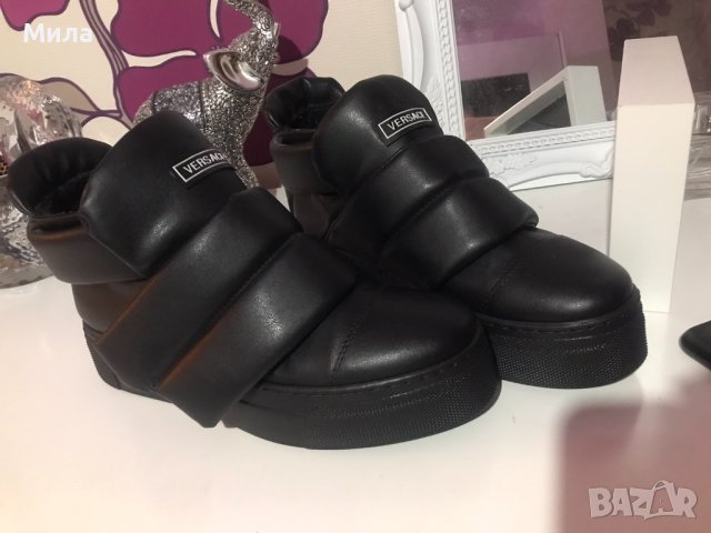 Дамски обувки Versace, снимка 3 - Дамски ежедневни обувки - 40244158