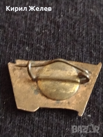 Изключително рядка значка от соца с емайл ОТРЯДНИК - 27014, снимка 3 - Колекции - 36550904