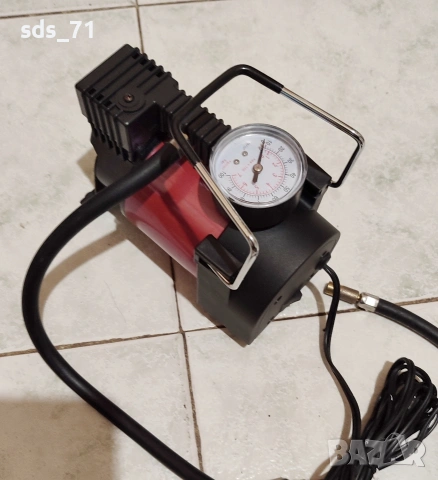 Миникомпресор Raider 12V ,пускан два пъти като нов . 20 лв, снимка 2 - Аксесоари и консумативи - 52885339