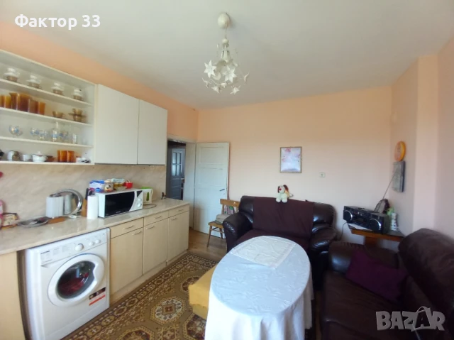 САНИРАНА  КЪЩА с ДВОР и МАГАЗИН  в ЦЕНТЪРА НА гр. КОСТЕНЕЦ, снимка 9 - Къщи - 50561519