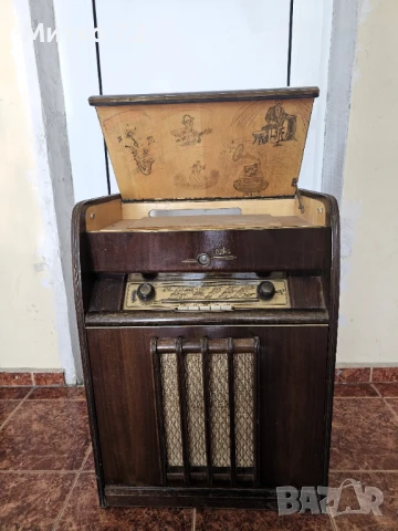 Старо радио  tonfunk violetta , снимка 3 - Антикварни и старинни предмети - 51218237