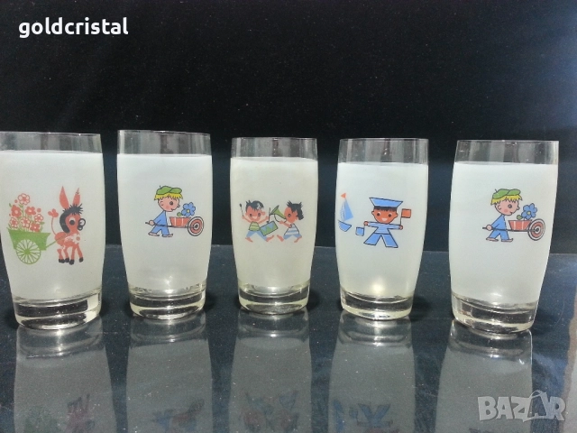 стари стъклени чаши детски мотиви 