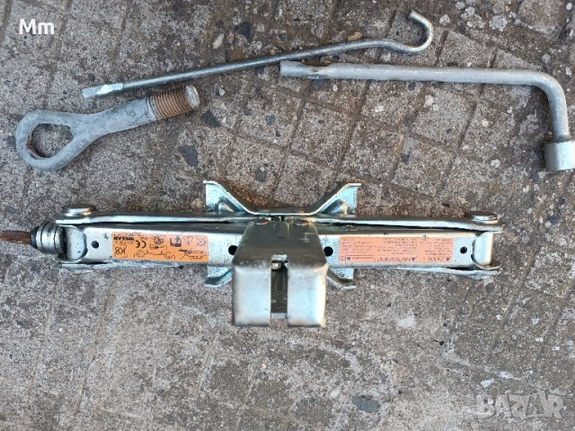 крик от Нисан Мурано 