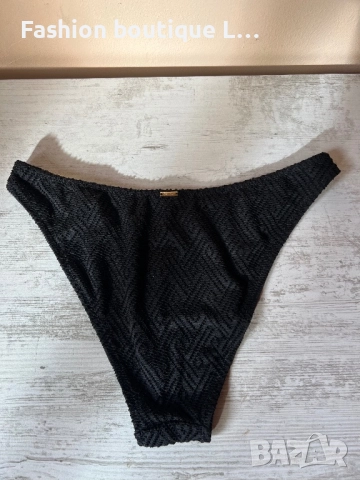 Черен бански с златни детайли М размер долницата е с висока талия и горницата е с подплънки 🖤, снимка 4 - Бански костюми - 52400888