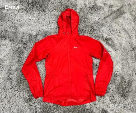 Дамска ветровка Nike Vapor Windrunner jacket, Размер M, снимка 3 - Якета - 49518696