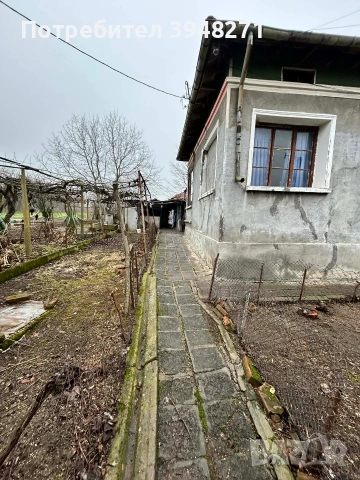 къща с дворно място и гараж, в с. Ковач, снимка 3 - Къщи - 53194251