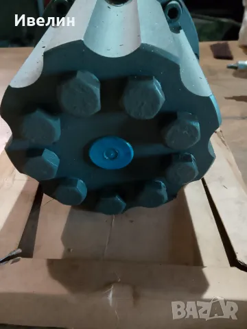 Хидравлична помпа за кран 100л, снимка 2 - Индустриална техника - 48559588