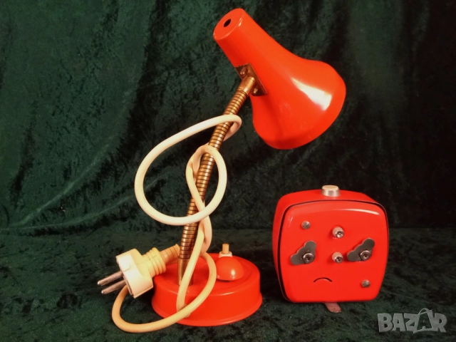 Винтидж лампа и часовник будилник от 70-те, снимка 5 - Други ценни предмети - 51464909