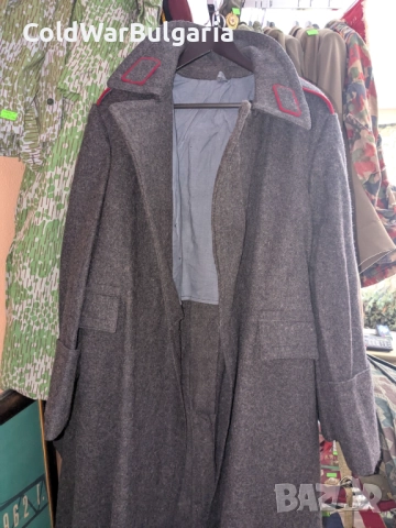 Българско вълнено палто от Студената война – Военен винтидж surplus