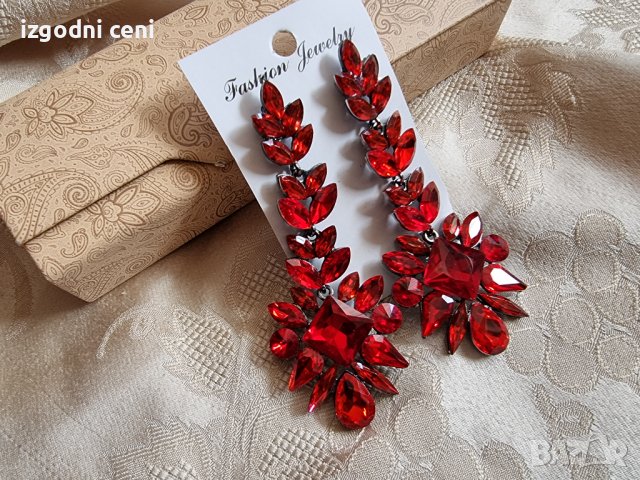 Висящи красиви обеци с червени камъни , снимка 1 - Обеци - 38017017